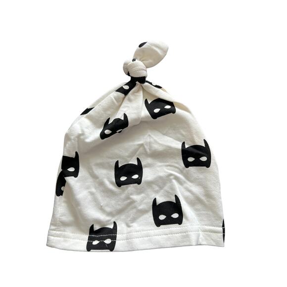 Handmade Stretch Batman Baby Hat - Picture 2 of 2